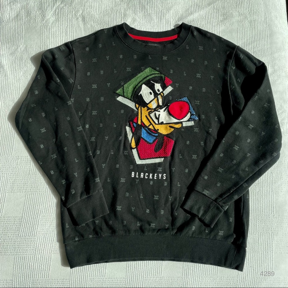 Black Keys Embroidered Looney Toons & Disney Cartoon Sweater/Crewneck Men’s XL